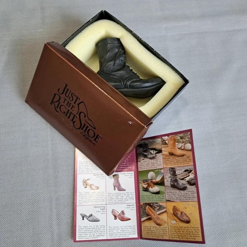 Just the Right Shoe By‎ Raine Military Boot Mini Ceramic Black Shoe Figurine